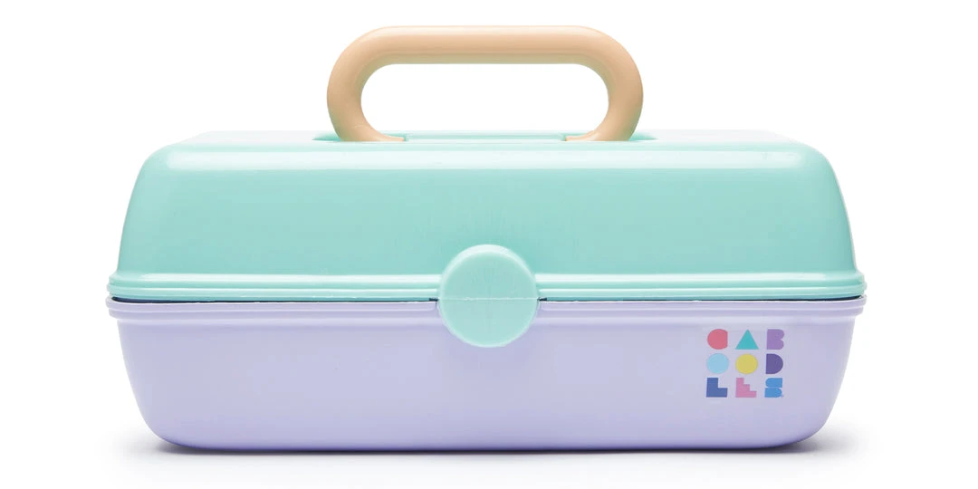 Caboodles Pretty In Petite™ Two-Tone - Seafoam/Lilac Classic Cases 1 Caboodles Pretty In Petite™ Two-Tone - Seafoam/Lilac Classic Cases