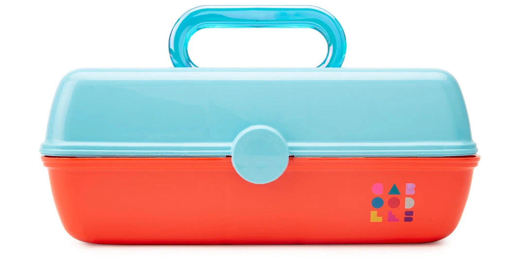 Caboodles Pretty In Petite™ Social Butterfly Classic Cases 1 Caboodles Pretty In Petite™ Social Butterfly Classic Cases